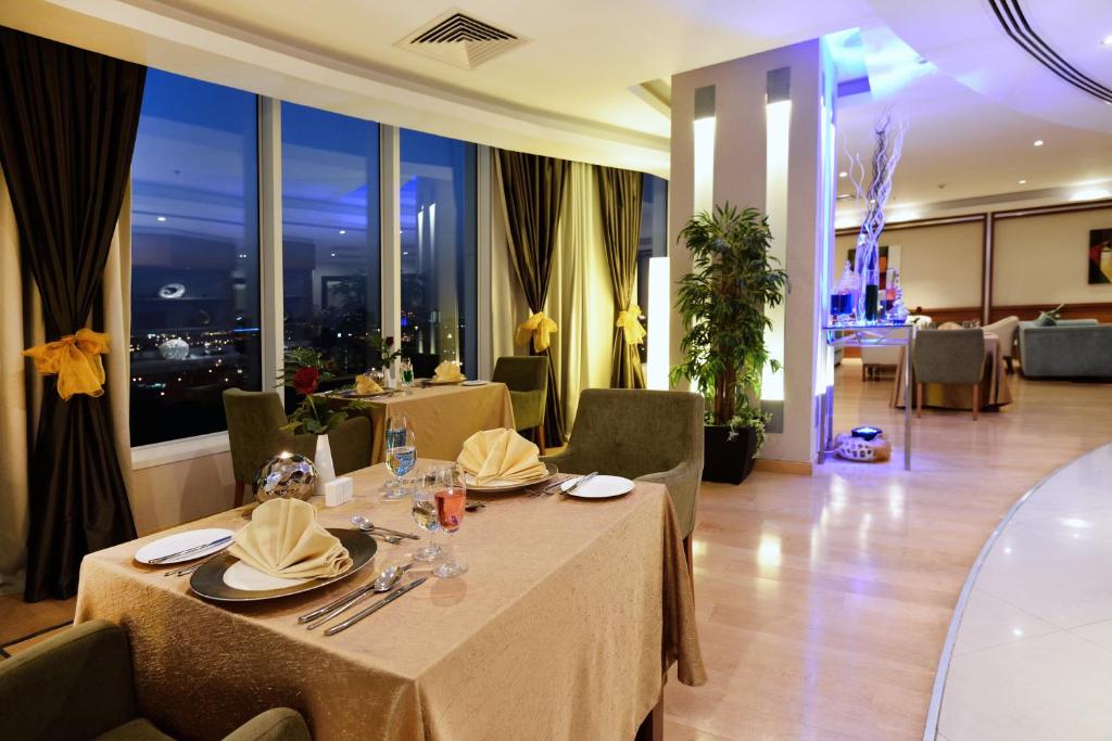 Holiday Villa Hotel & Residence City Centre Doha