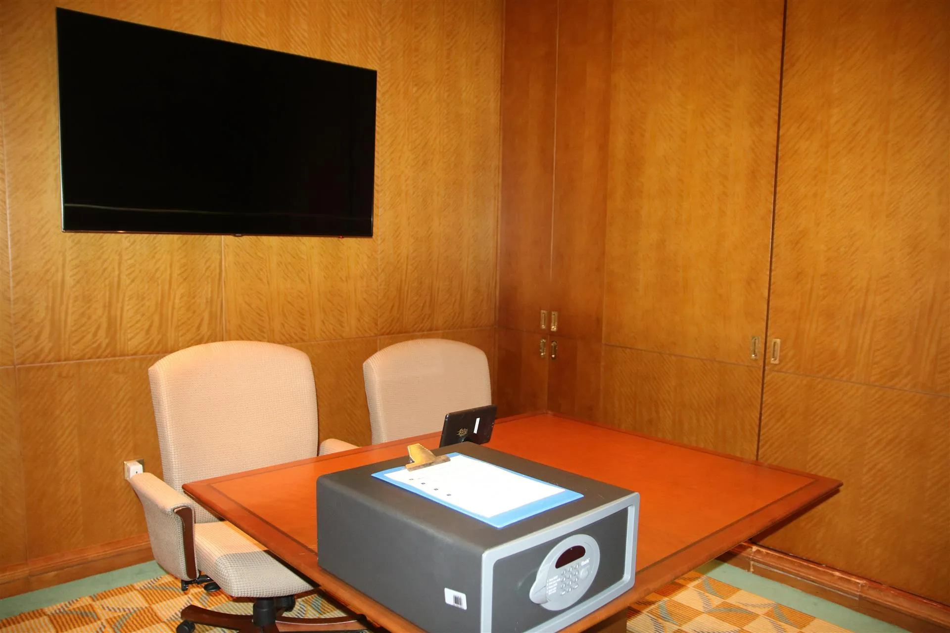 d15e649e1307440bb1c326c928172ae2