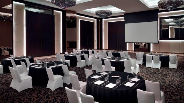 dxbjw_ballroom_0208_hor_wide