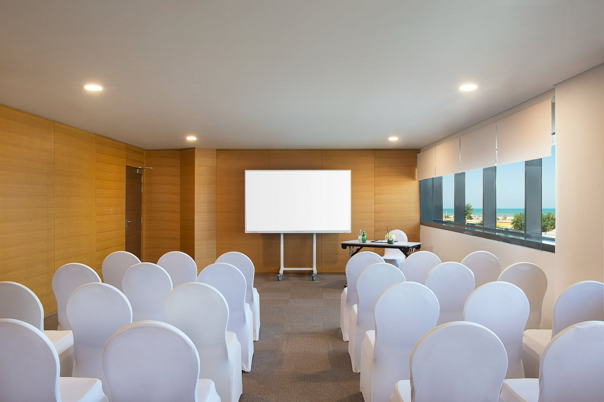 meeting_room_1