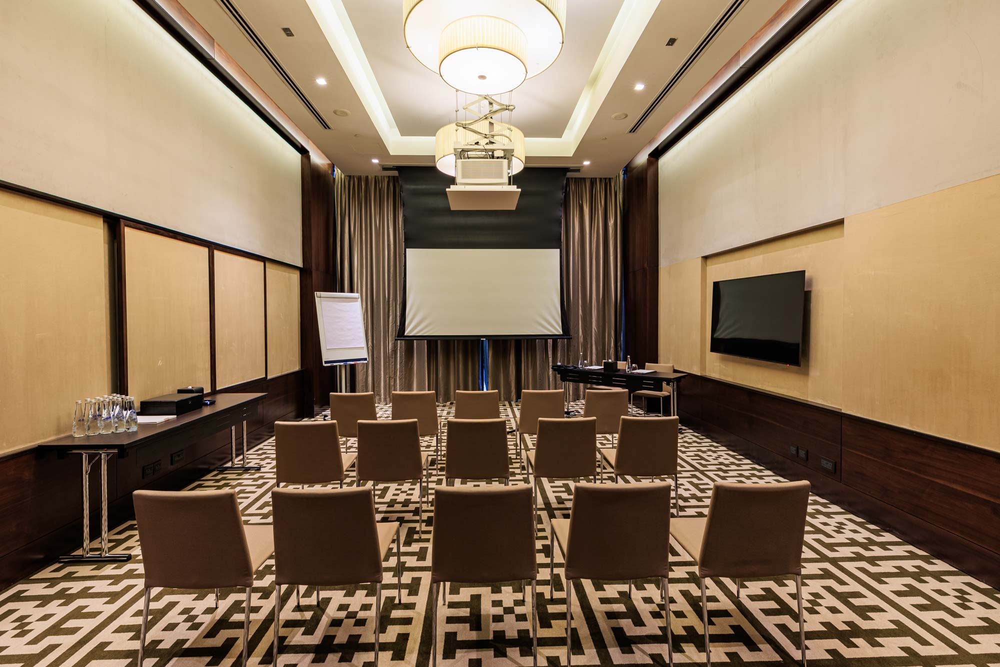 Grand Hyatt Abu Dhabi - Qimasha 1