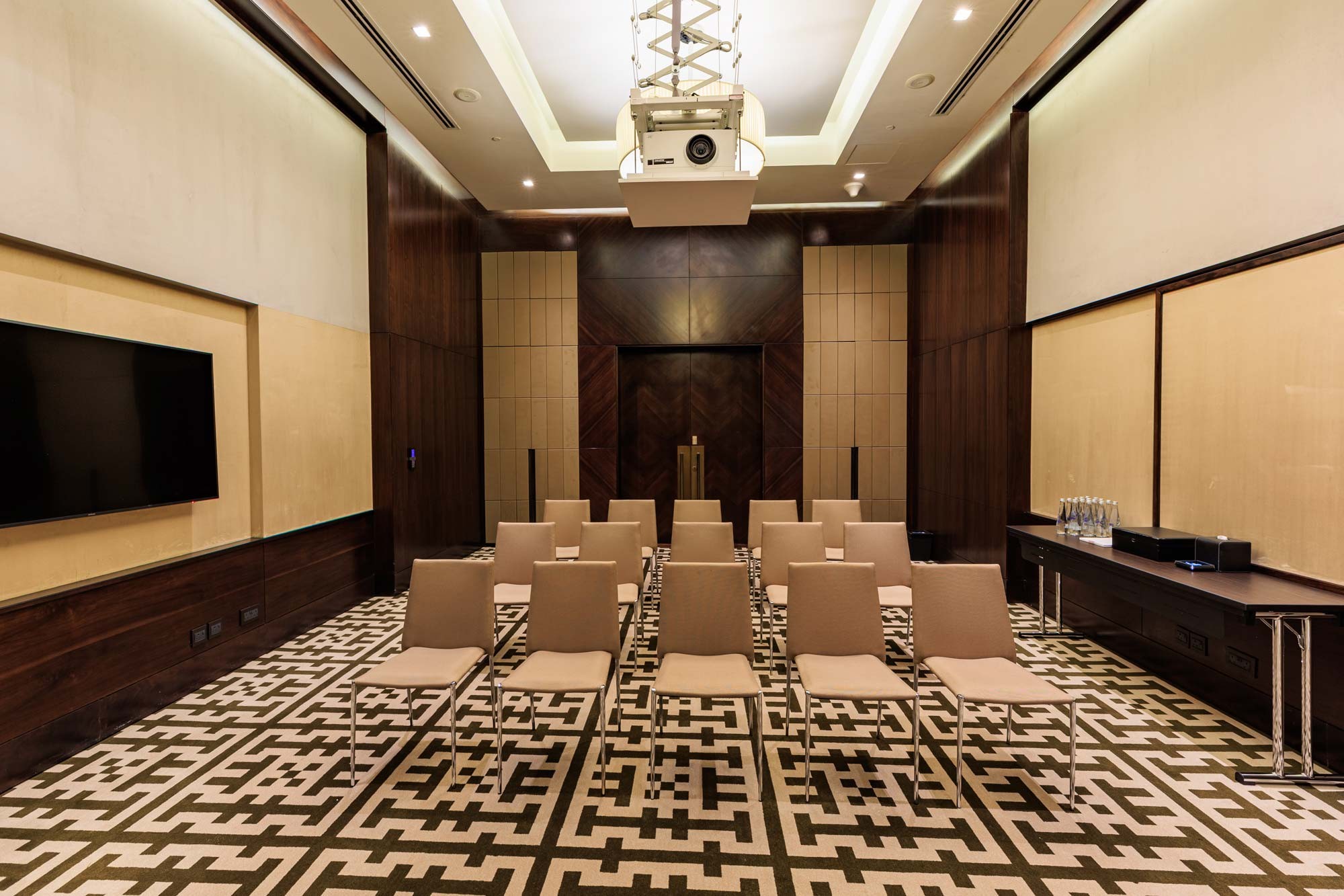 Grand Hyatt Abu Dhabi - Qimasha 1