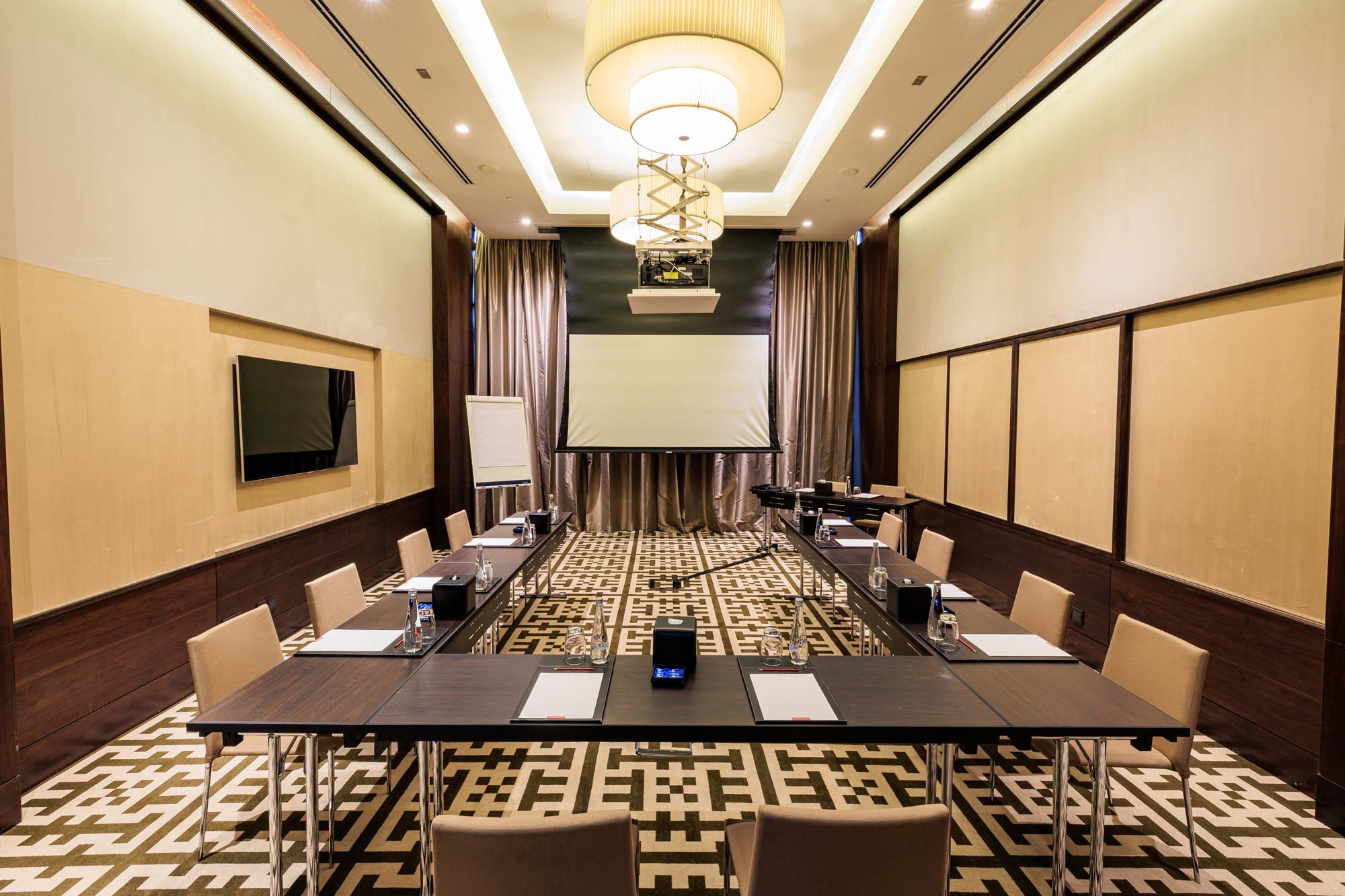 Grand Hyatt Abu Dhabi - Qimasha 1