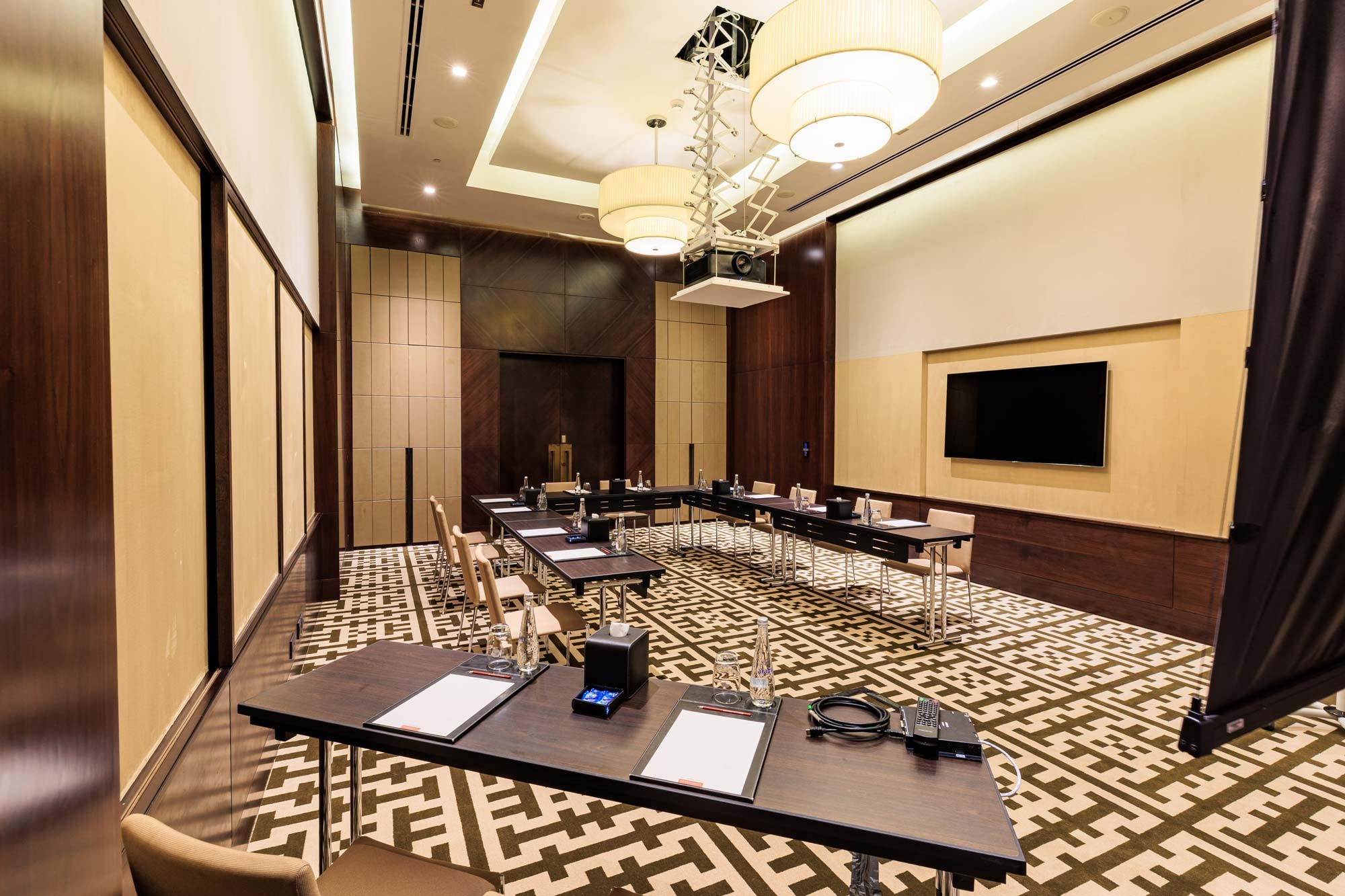 Grand Hyatt Abu Dhabi - Qimasha 1