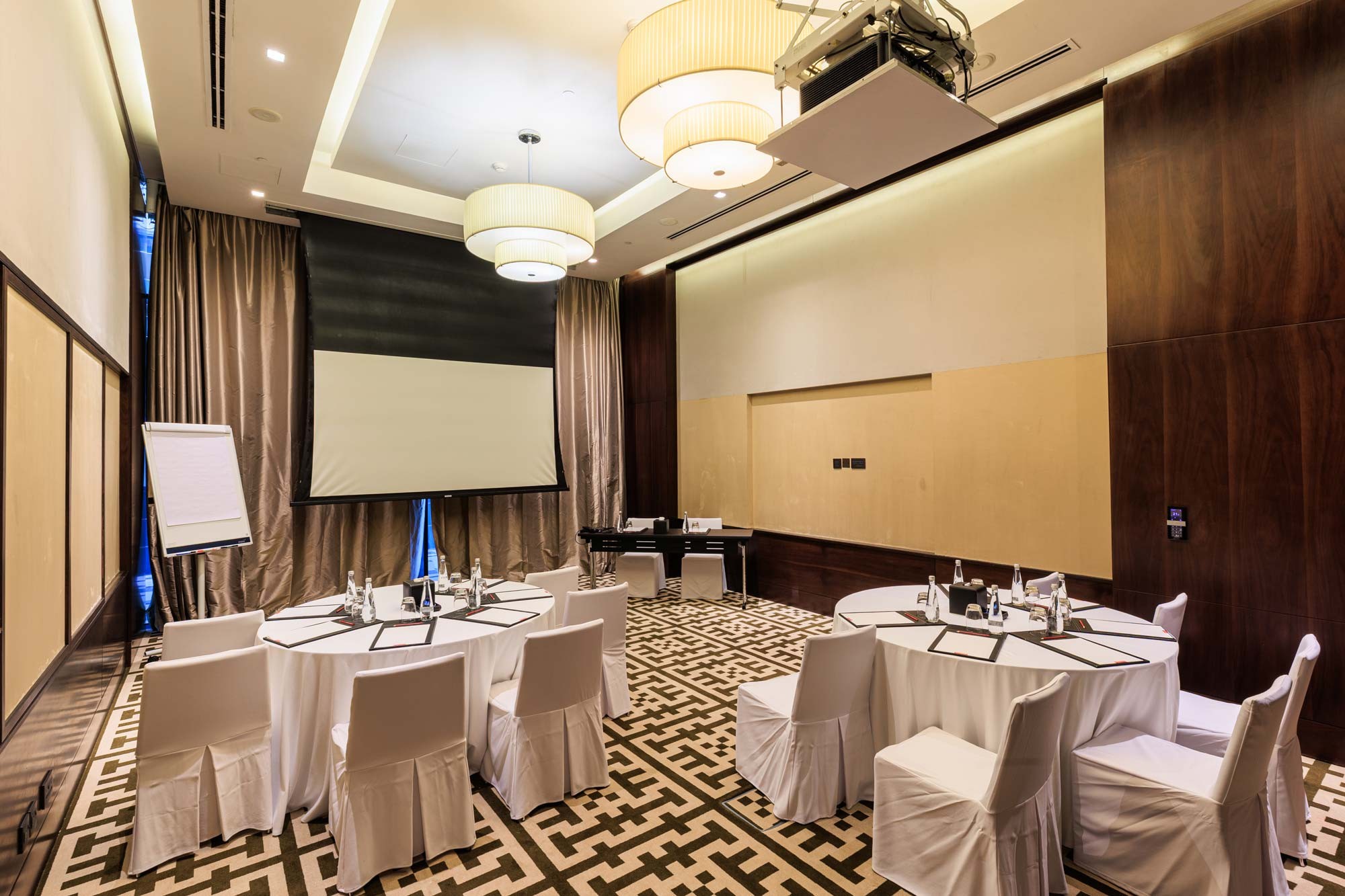 Grand Hyatt Abu Dhabi - Qimasha 1