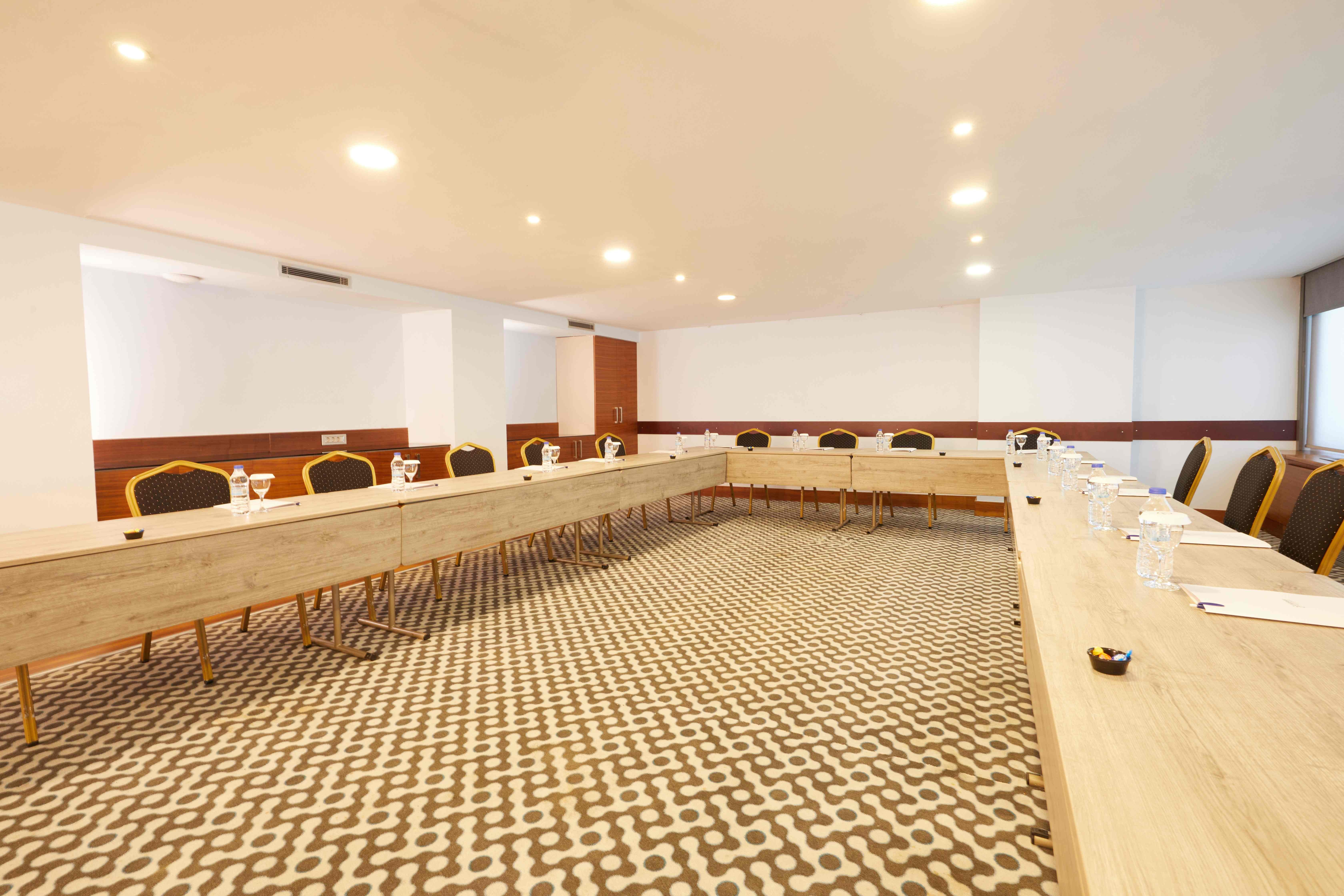 Opal Meeting Room