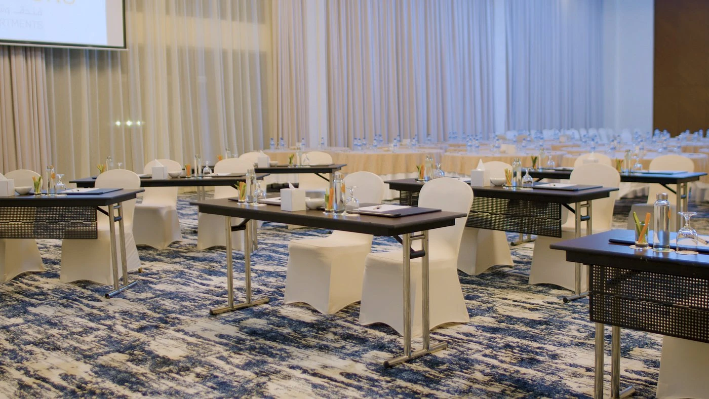 Two Seasons Hotel & Apartments Dubai